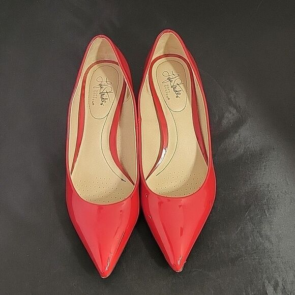 LIFETRIDE SOFT SYSTEM POINTED TOE GLOSSY LOW HEEL SLIP ON PUMP - Picture 4 of 14